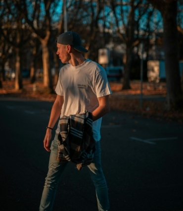 marcel-strauss-JhdC76QgL6g-unsplash